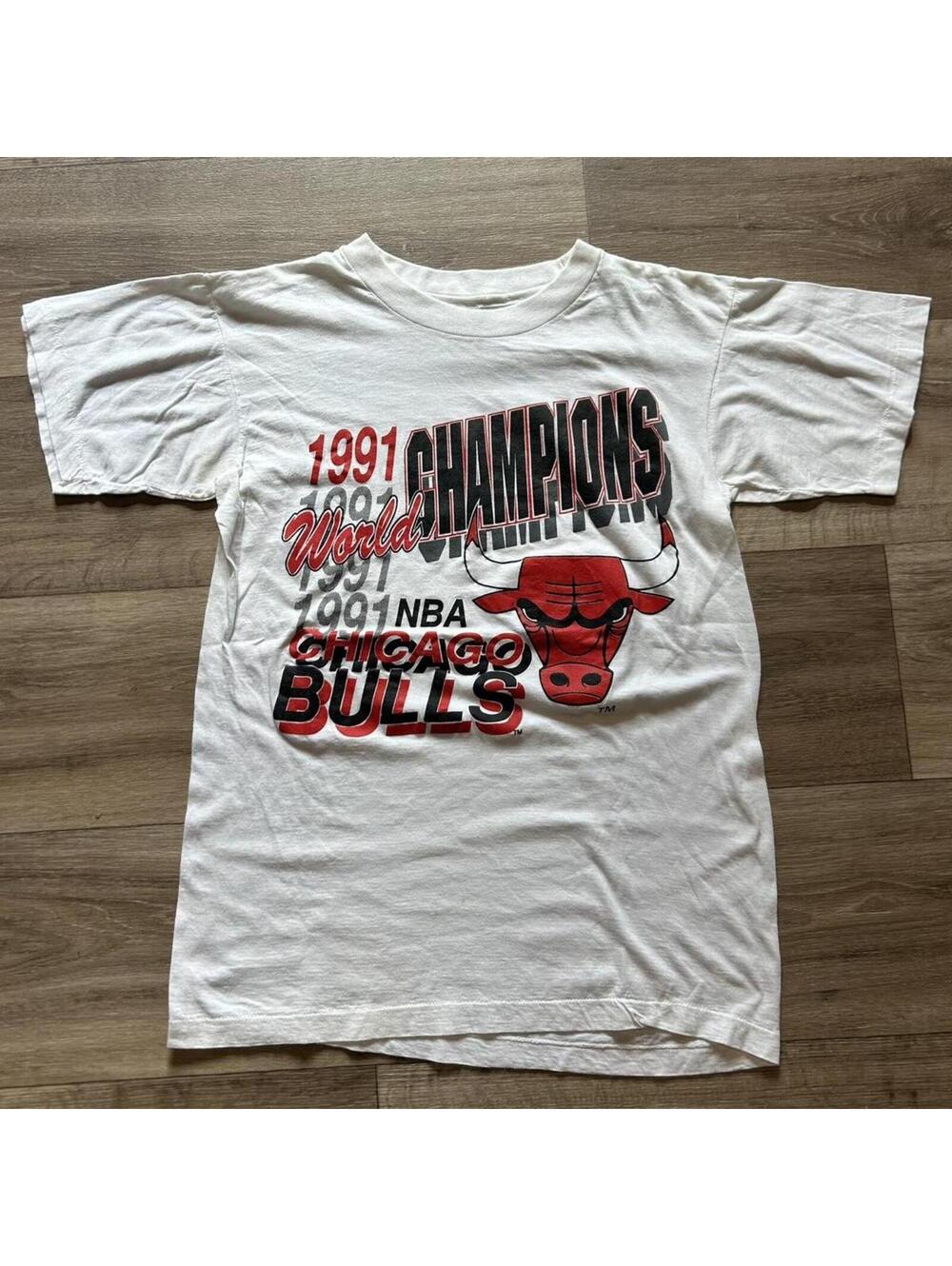 Vintage Chicago Bulls 1991 NBA Champions white t shirt M